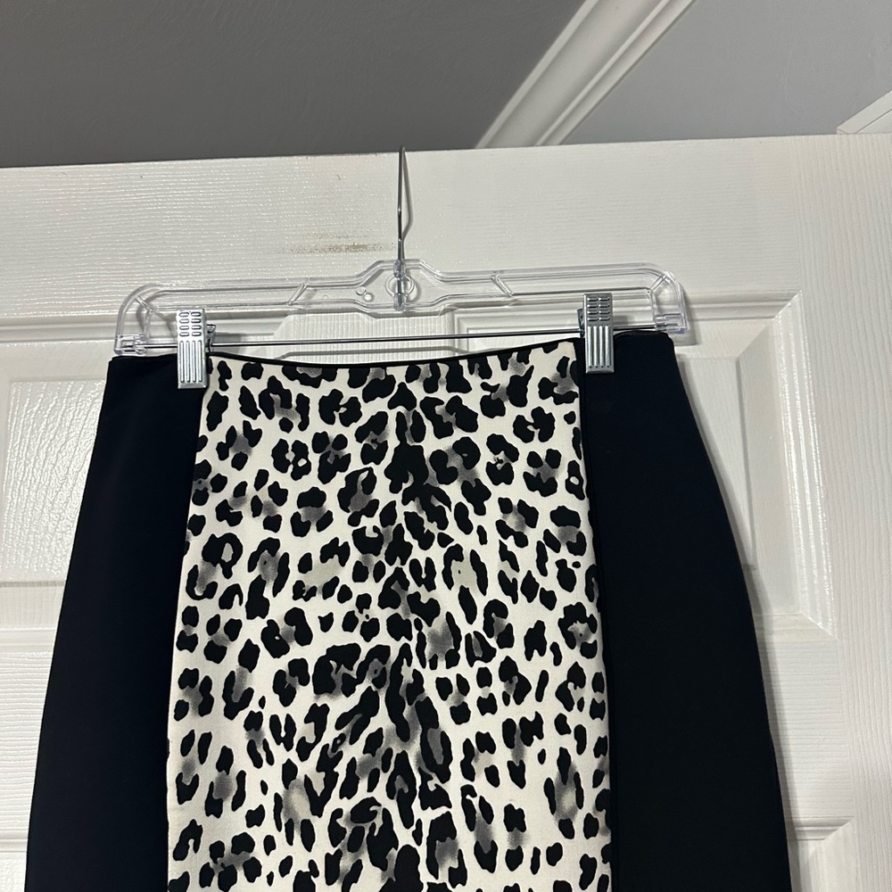 NWT White House Black Market Leopard Print Pencil Skirt - Picture 2 of 14